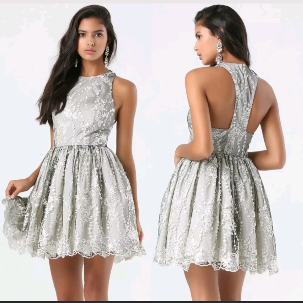 Bebe "Dotted Tulle Fit + Flare Dress" Size 4